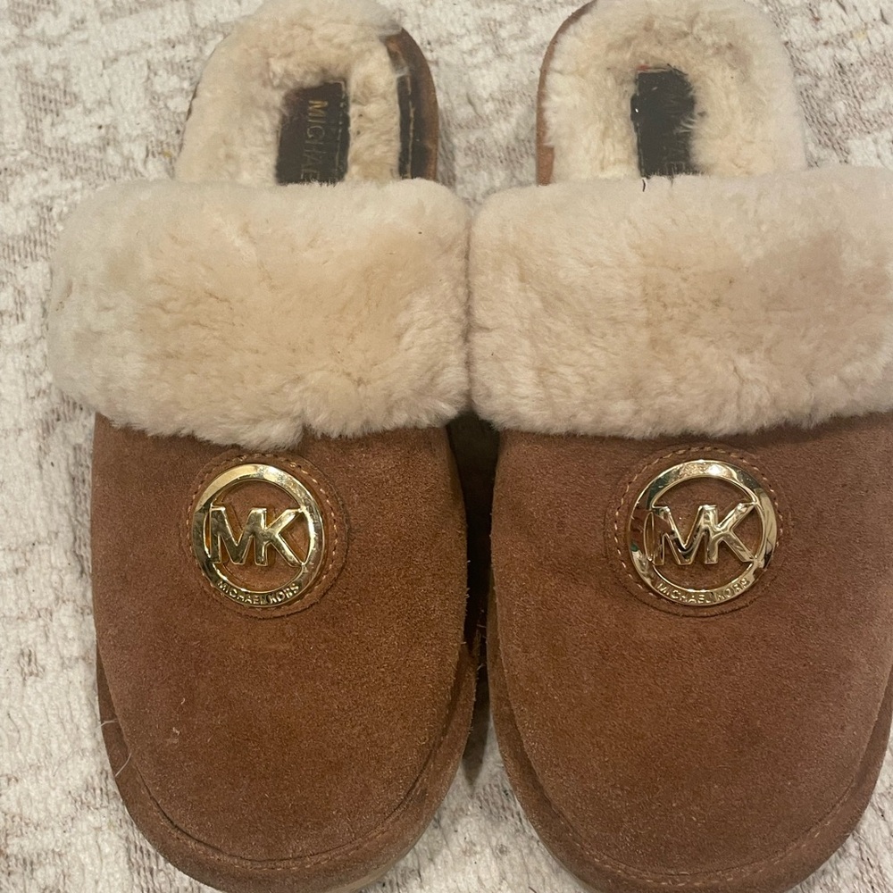 Michael Kors Tan Suede Slippers with Fur Lining